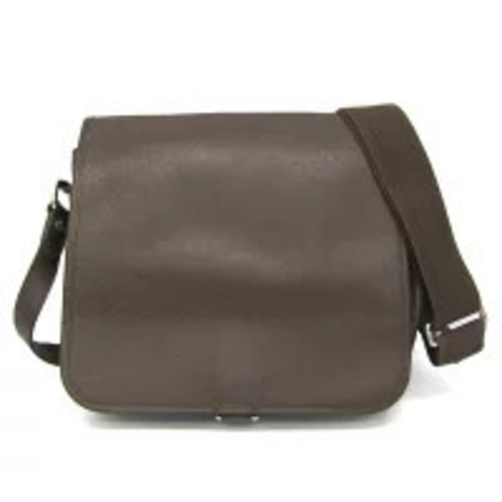 Louis Vuitton Taiga Andrei Messenger Crossbody Bag Grizzly Leather Brown